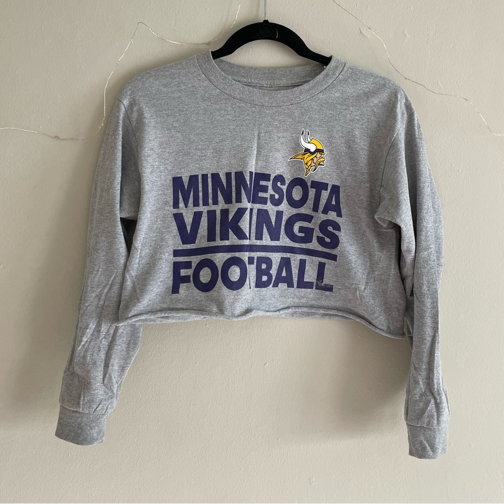 Kids/Women’s Minnesota Vikings Cropped Long Sleeve Top